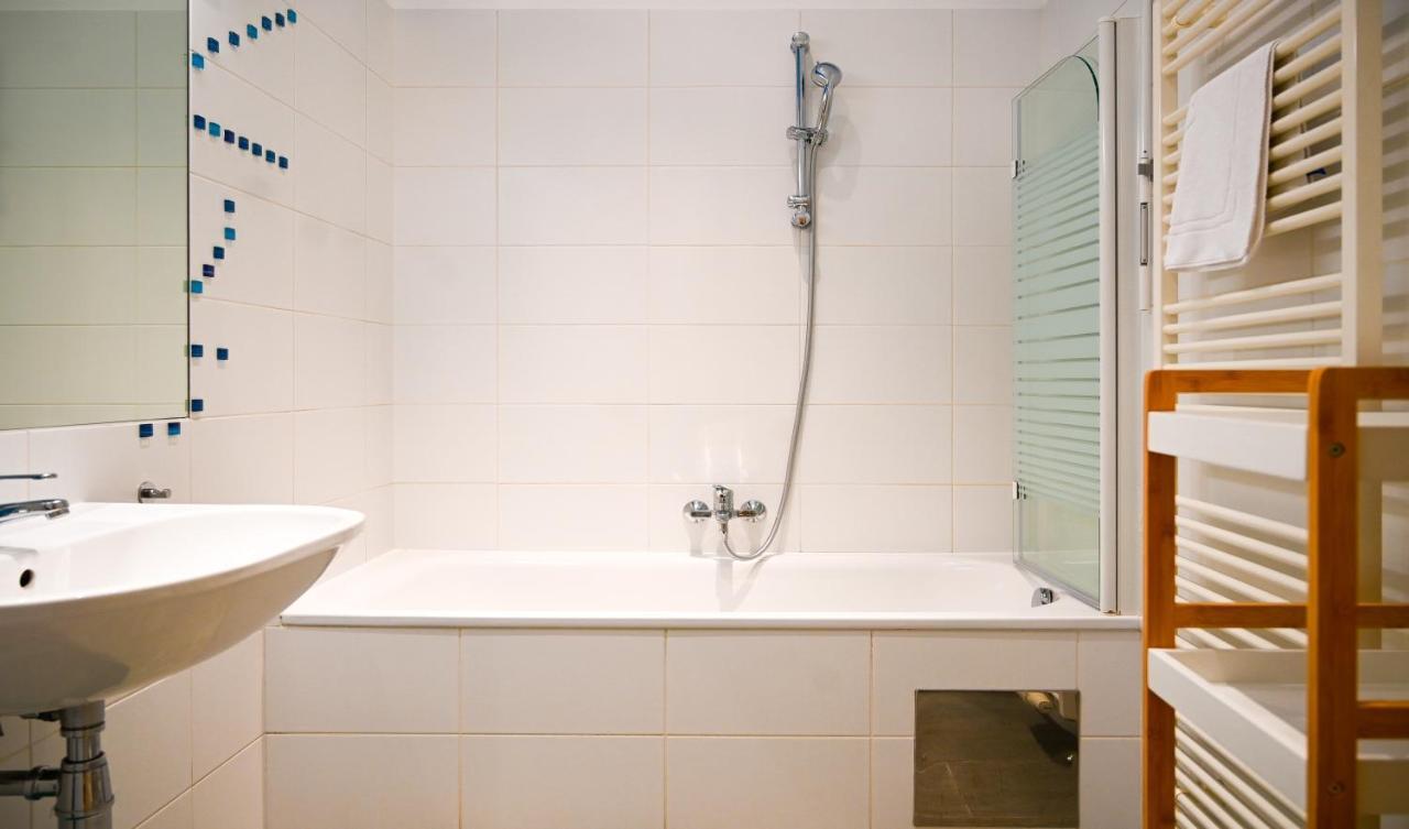 Apartament Bright Universitaet *