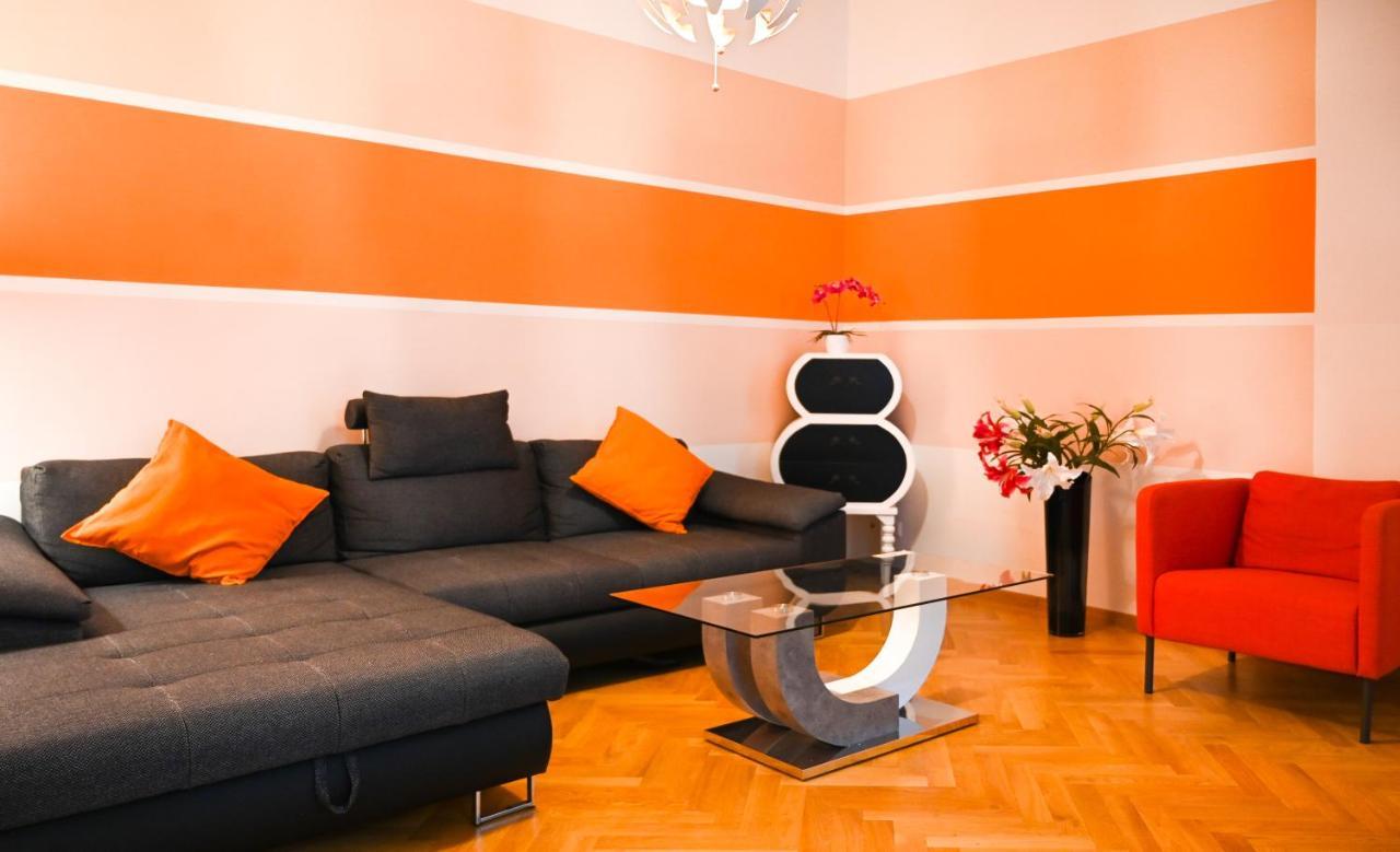 Bright Universitaet Apartament *